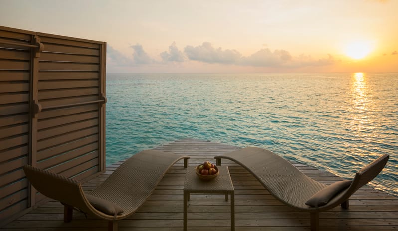 Centara Ras Fushi Resort & Spa-Deluxe Sunset Water Villa 3_8968